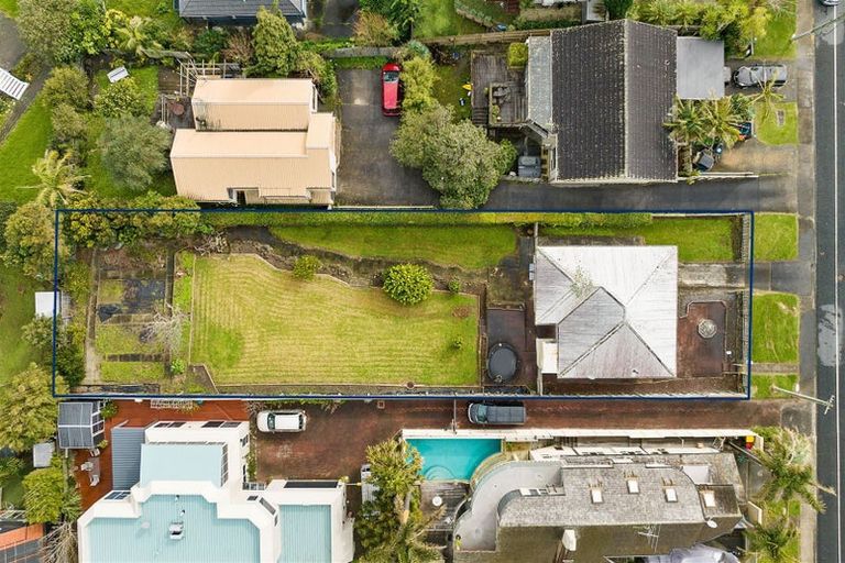 Photo of property in 43 Clovelly Road, Bucklands Beach, Auckland, 2012