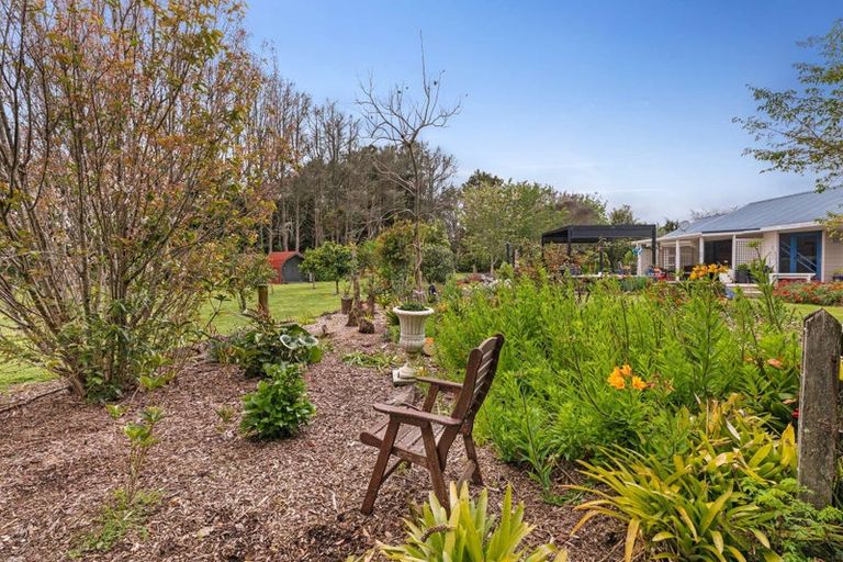 Photo of property in 1232 Pipiwai Road, Ruatangata West, Whangarei, 0176