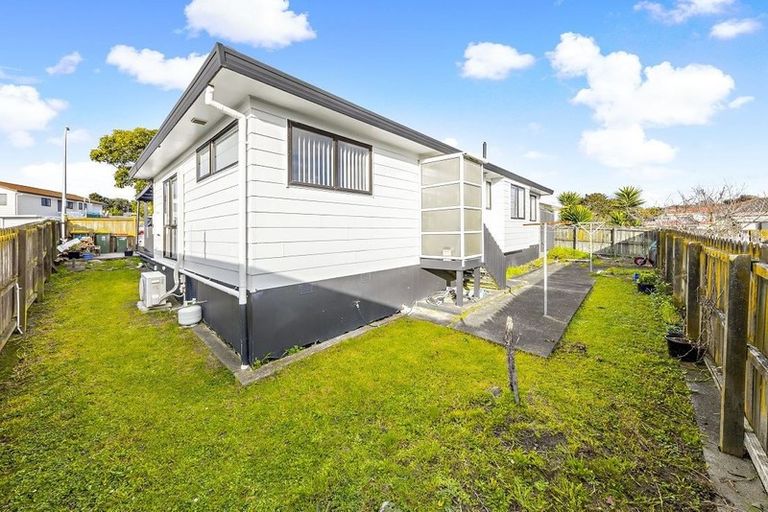 Photo of property in 1/12 Silver Creek Road, Weymouth, Auckland, 2103
