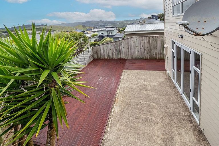 Photo of property in 44a Erlestoke Crescent, Churton Park, Wellington, 6037