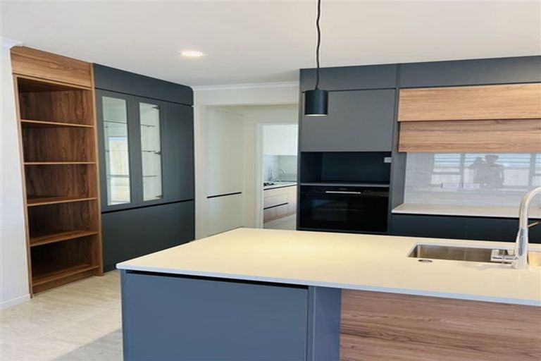 Photo of property in 28 Lime Hill Rise, Flat Bush, Auckland, 2019