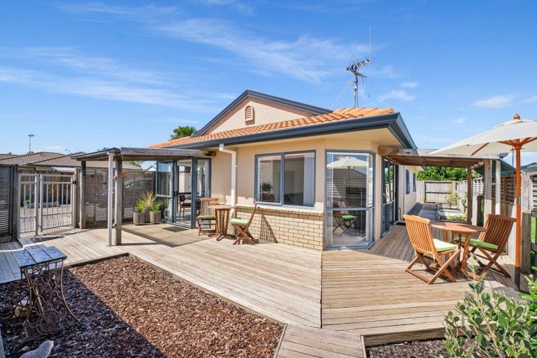 Photo of property in 160 Evans Road, Papamoa Beach, Papamoa, 3118