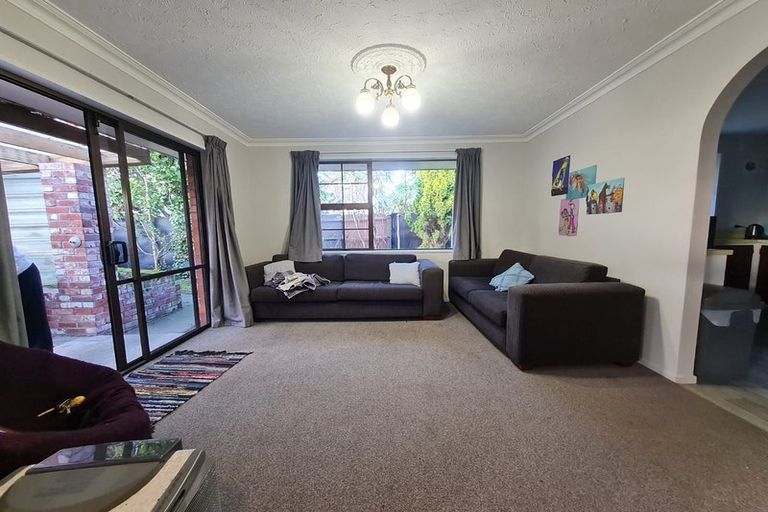 Photo of property in 1/146 Waimairi Road, Ilam, Christchurch, 8041