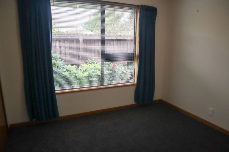 Photo of property in 11 Amdale Avenue, Broomfield, Christchurch, 8042