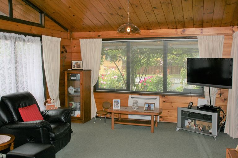 Photo of property in 74 Cherry Drive, Mosgiel, 9024