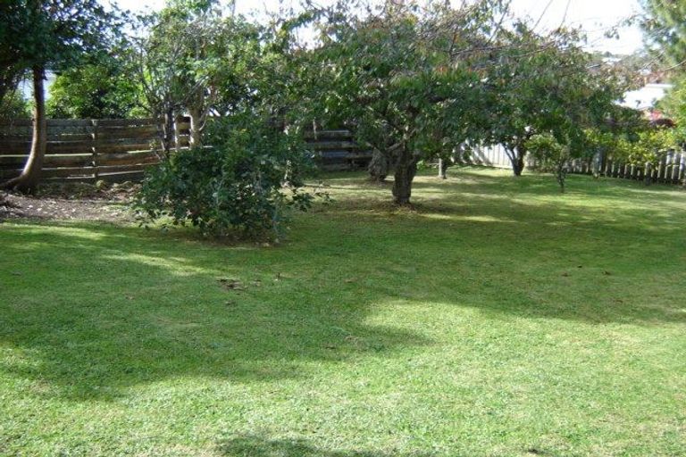 Photo of property in 17 Mannering Place, Hillcrest, Auckland, 0627