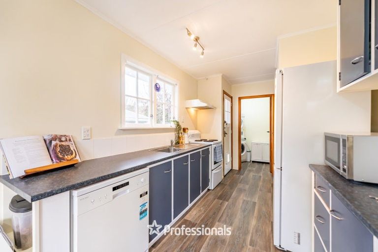 Photo of property in 73 Norana Road, Timberlea, Upper Hutt, 5018