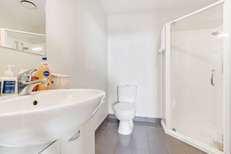 Photo of property in Proximity Apartments, 1605/17 Amersham Way, Manukau, Auckland, 2104