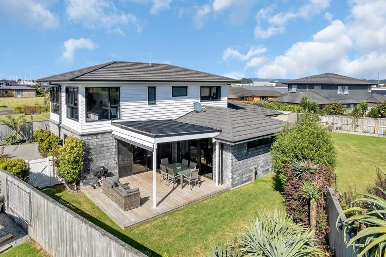 Photo of property in 18 Mariners Haven, One Tree Point, 0118