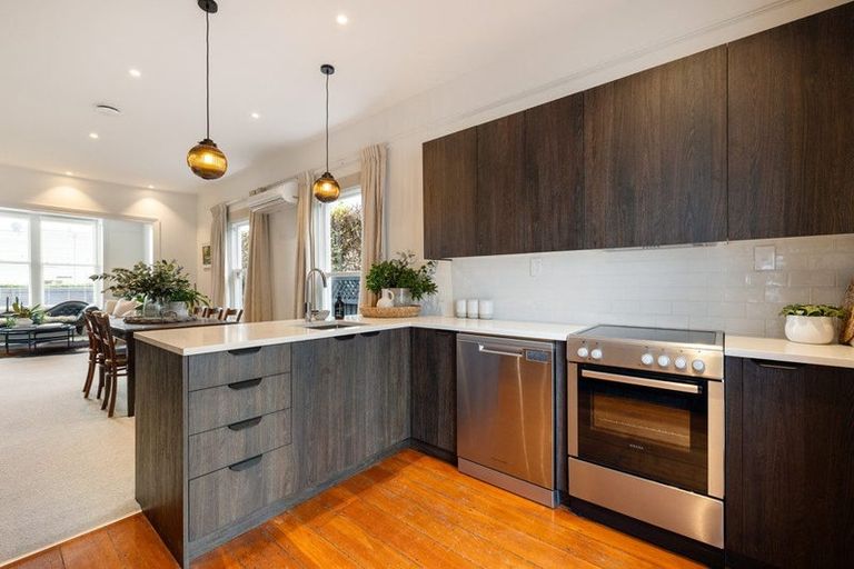 Photo of property in 110 Office Road, Merivale, Christchurch, 8014