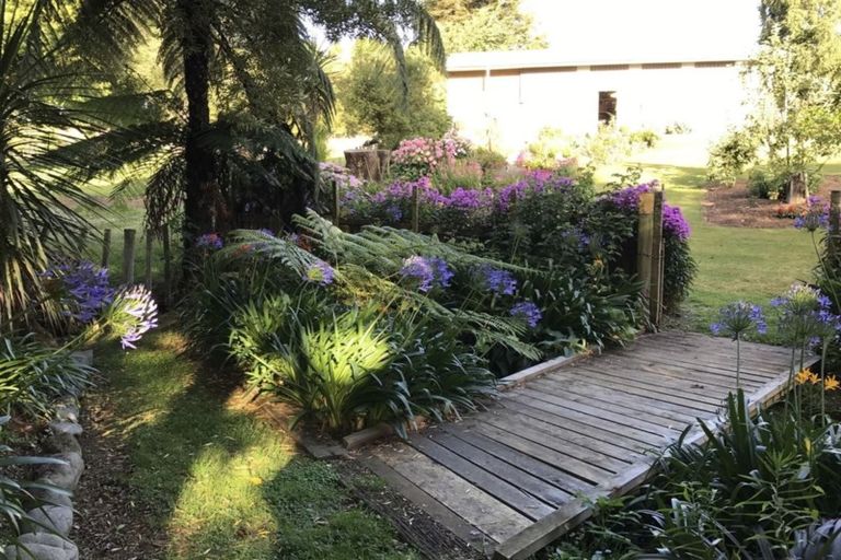 Photo of property in 32 Edwards Street, Kimbolton, Feilding, 4777