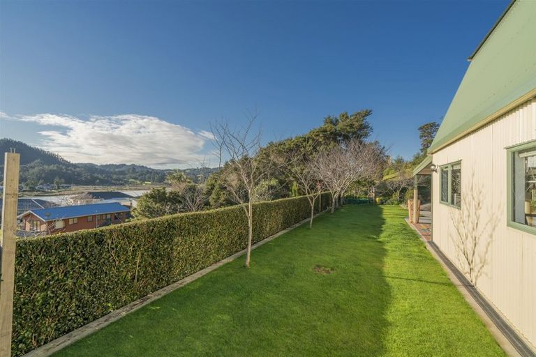 Photo of property in 11 Patton Place, Tairua, 3508
