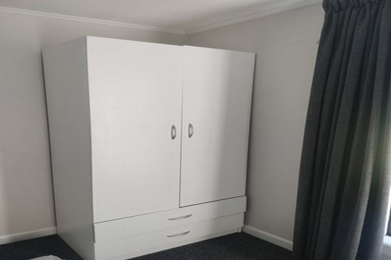 Photo of property in 323 Mazengarb Road, Paraparaumu, 5032