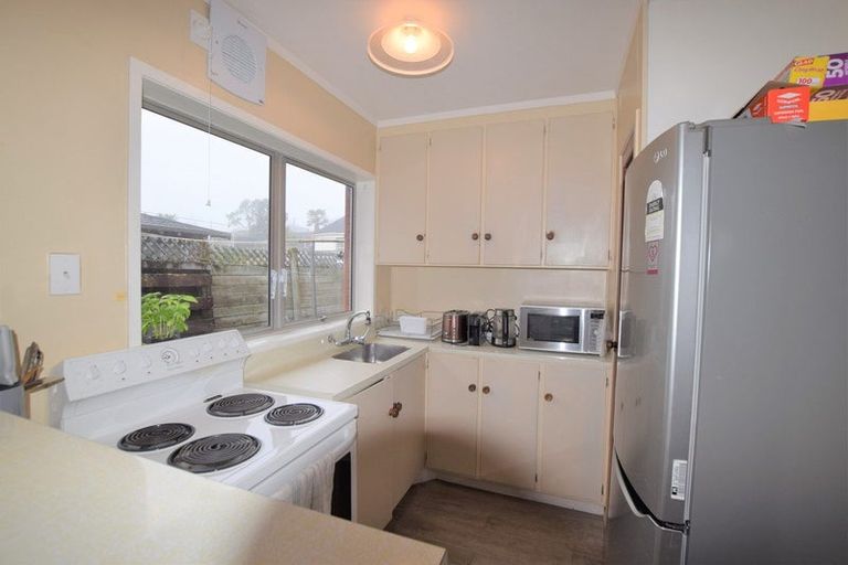 Photo of property in 1/33 Blacklock Avenue, Henderson, Auckland, 0612