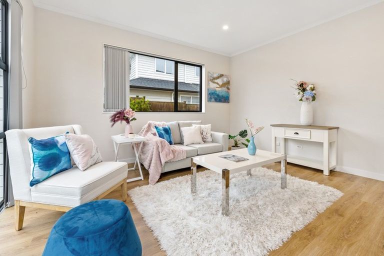 Photo of property in 9 Mettam Drive, Swanson, Auckland, 0614