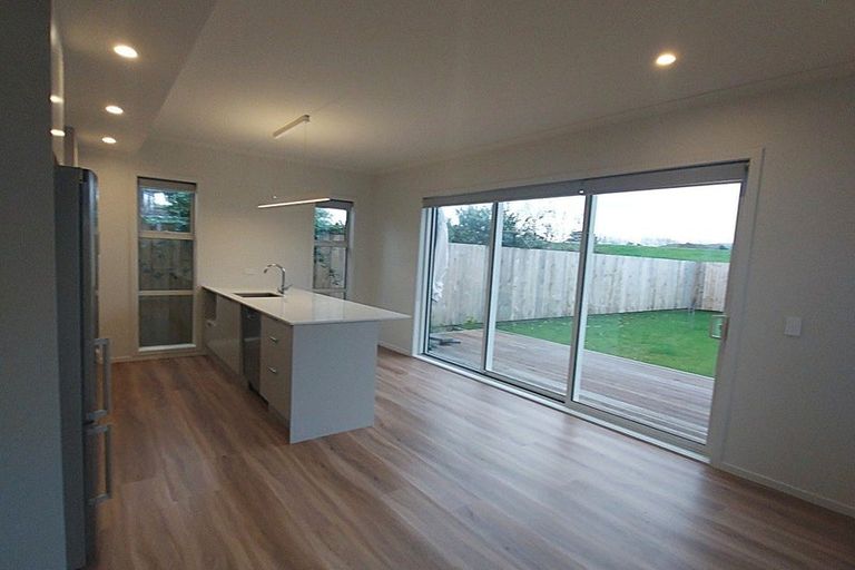 Photo of property in 67a Randwick Crescent, Moera, Lower Hutt, 5010