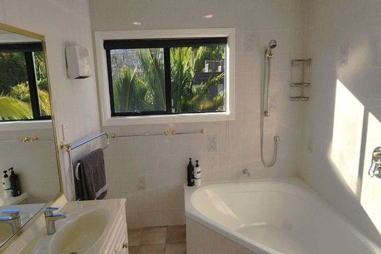 Photo of property in 40b Duncansby Road, Stanmore Bay, Whangaparaoa, 0932