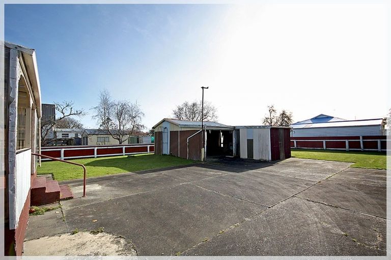 Photo of property in 17 Avenue Road, Foxton, 4814