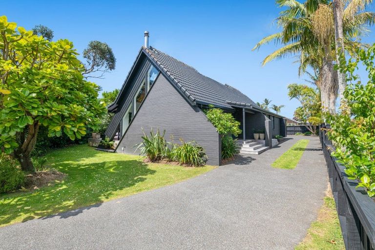 Photo of property in 19 Onepu Lane, Manly, Whangaparaoa, 0930