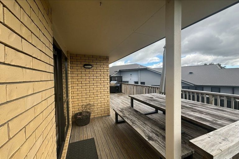 Photo of property in 12 Arthur Carwen Place, Pukekohe, 2120