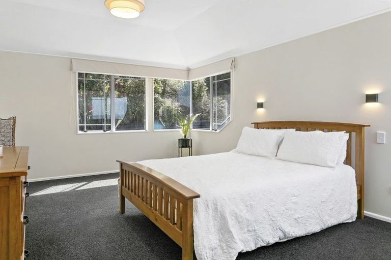 Photo of property in 86 Wakeman Road, Acacia Bay, Taupo, 3330