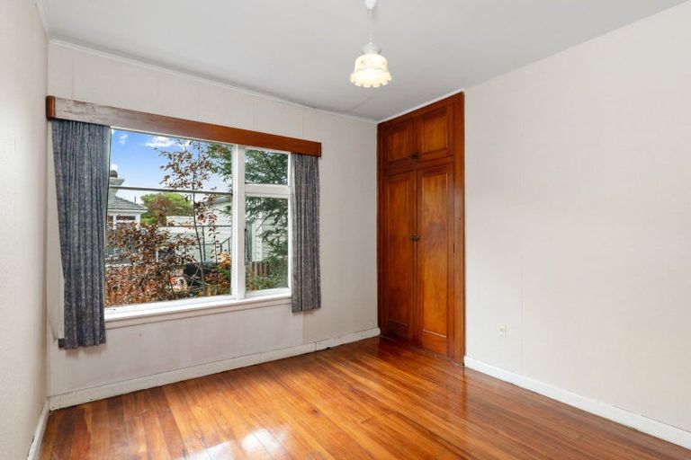 Photo of property in 325 Wainoni Road, Avondale, Christchurch, 8061