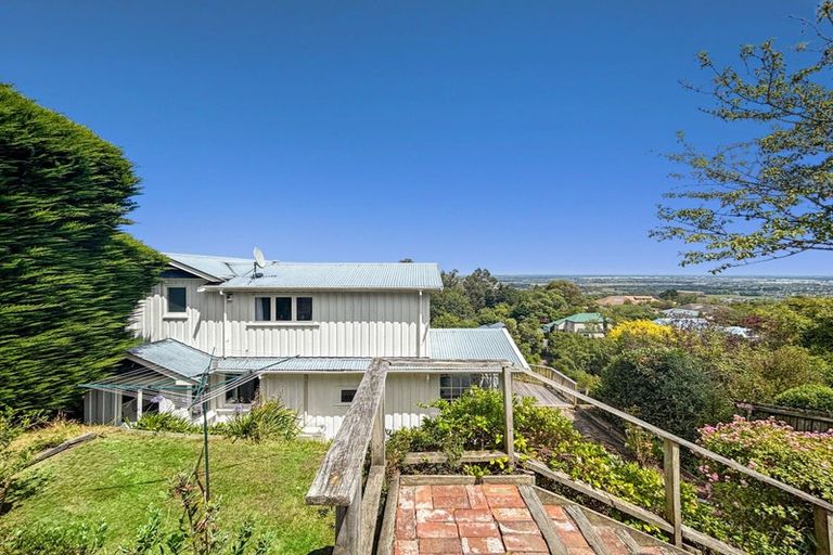 Photo of property in 108 Dyers Pass Road, Cashmere, Christchurch, 8022