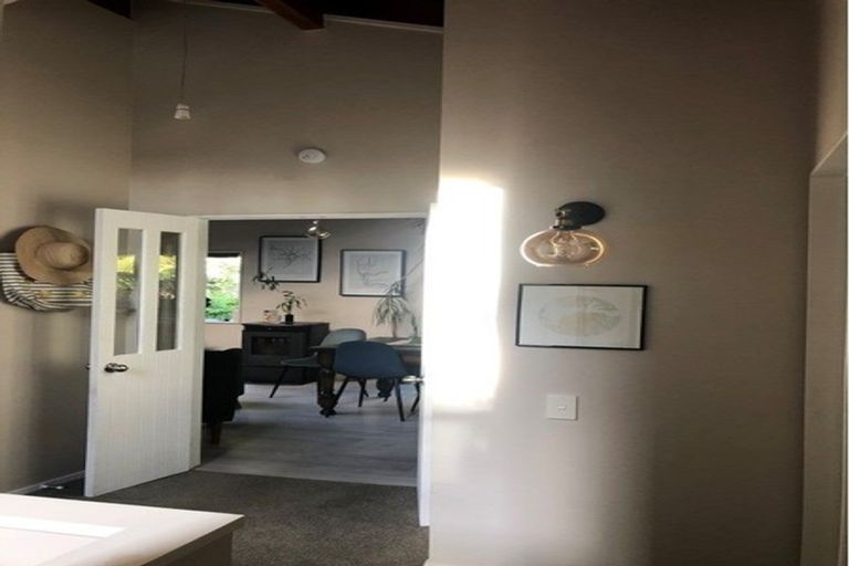 Photo of property in 2/52 Fowler Street, Northcote, Auckland, 0627