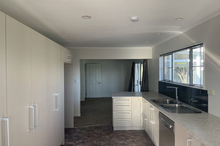 Photo of property in 144 Bartholomew Road, Levin, 5510