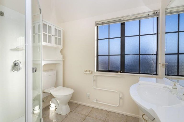 Photo of property in 2/350 Hardy Street, Nelson, 7010