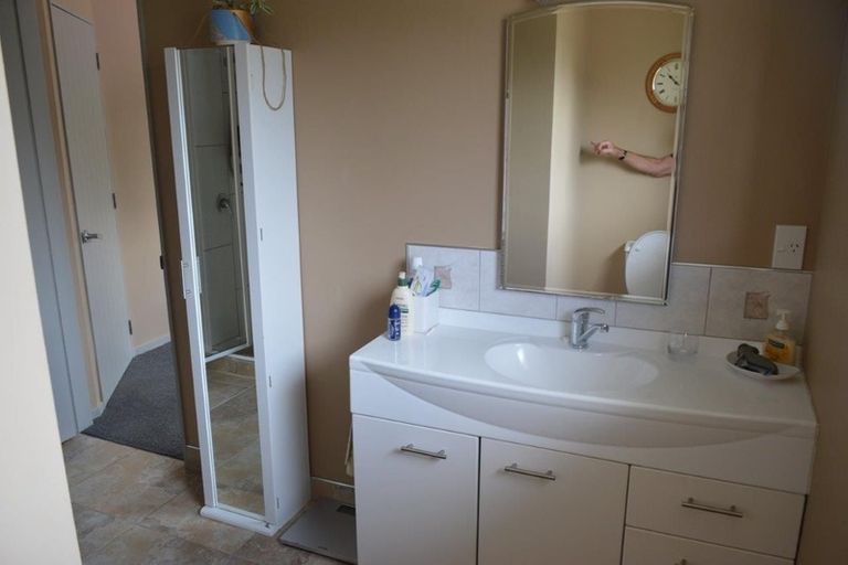 Photo of property in 6 Bell Street, Otane, 4202