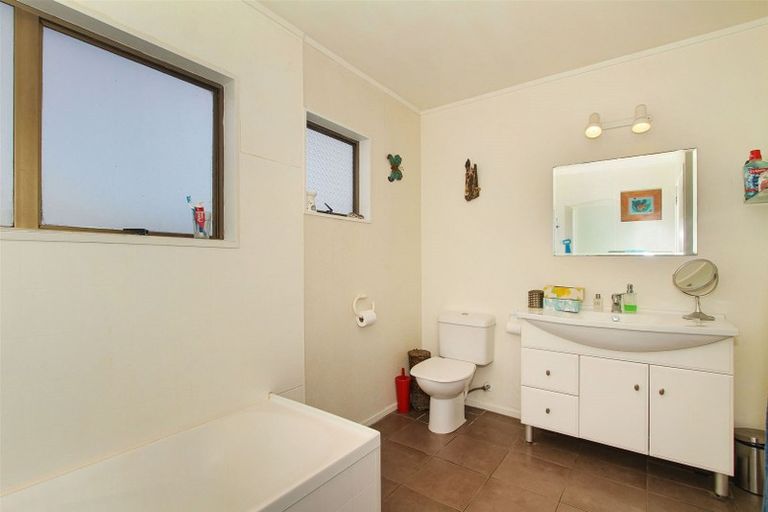 Photo of property in 7 Taihiki Road, Clarks Beach, 2122