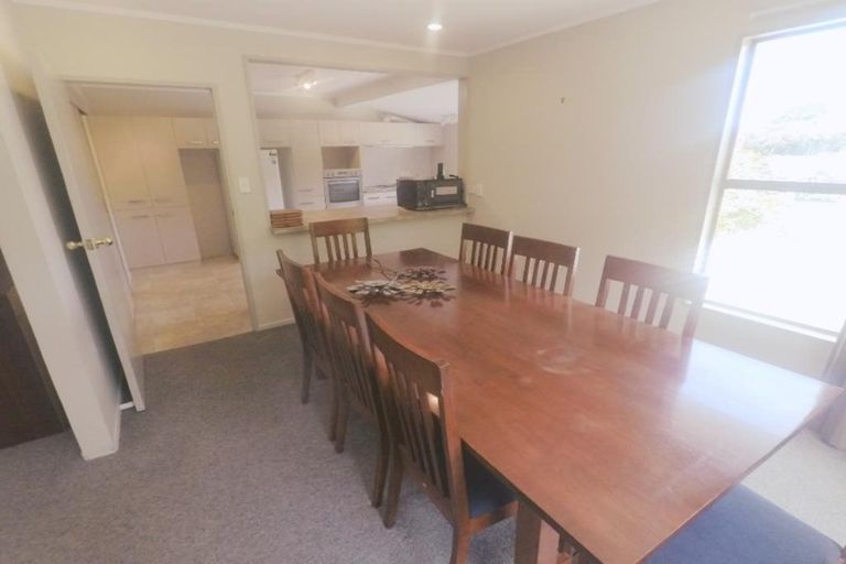 Photo of property in 40 Halswater Drive, Churton Park, Wellington, 6037