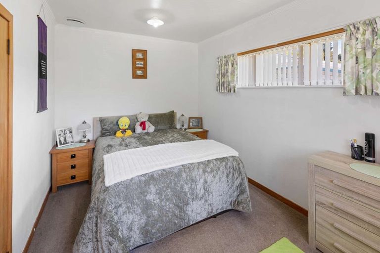 Photo of property in 16 Ongo Road, Hunterville, 4730