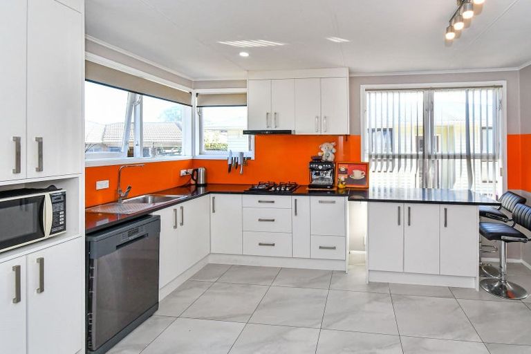 Photo of property in 16a Nogat Avenue, Papatoetoe, Auckland, 2024