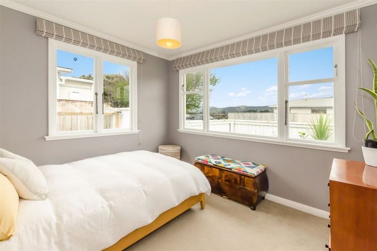 Photo of property in 131 Renown Road, Raumati South, Paraparaumu, 5032