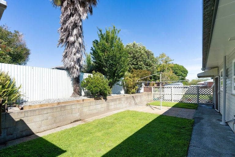 Photo of property in 8 Royal Place, Levin, 5510