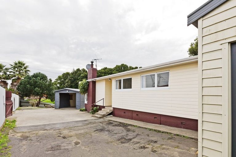 Photo of property in 5 Julian Place, Otara, Auckland, 2023