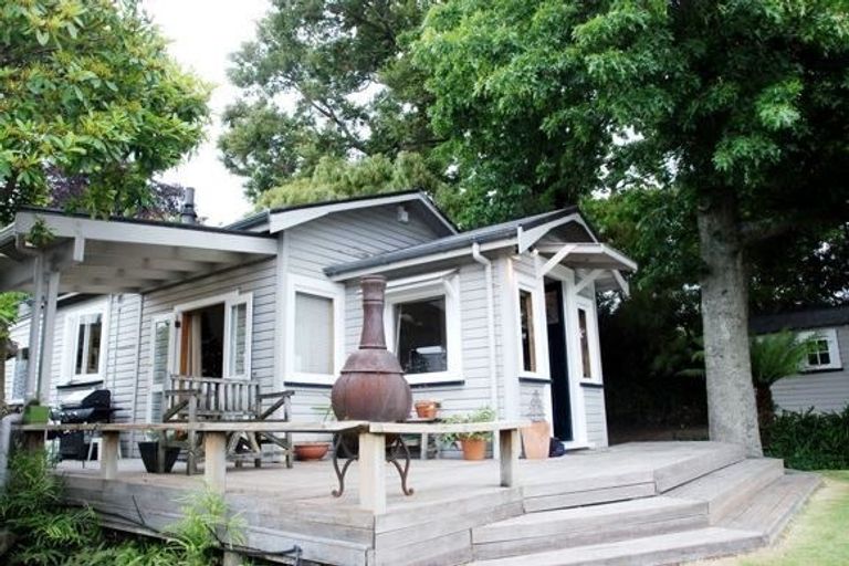 Photo of property in 14 Kurupae Road, Hilltop, Taupo, 3330