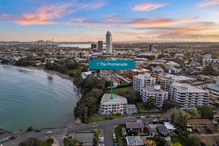 Photo of property in 1/7 The Promenade, Takapuna, Auckland, 0622