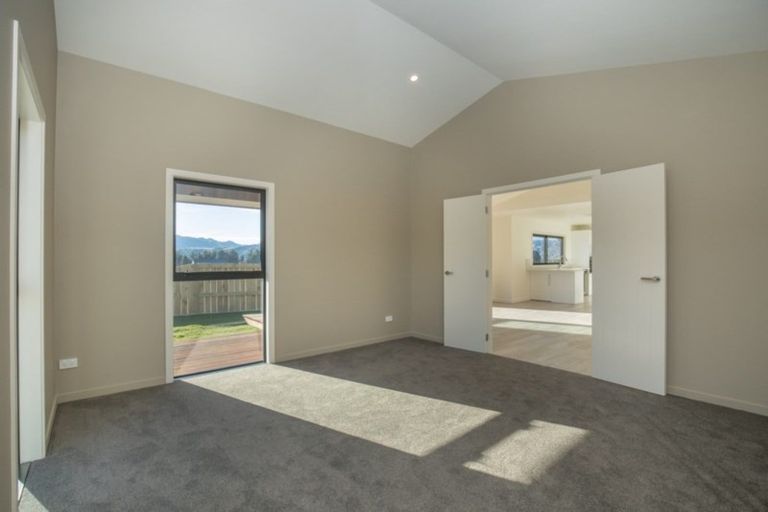 Photo of property in 3 Bargour Street, Wanaka, 9305