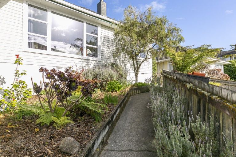 Photo of property in 23 Larsen Crescent, Tawa, Wellington, 5028