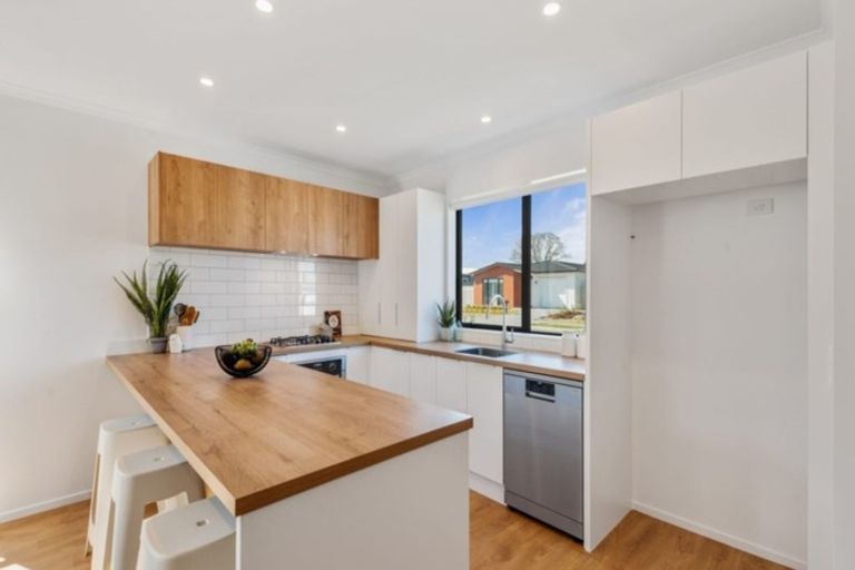 Photo of property in 65 Nganui Avenue, Takanini, 2112