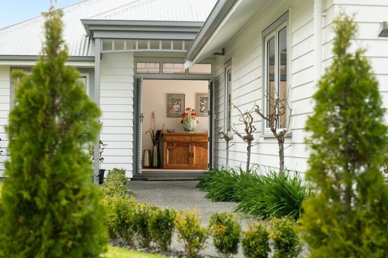 Photo of property in 18 Sovereign Drive, Papamoa Beach, Papamoa, 3118