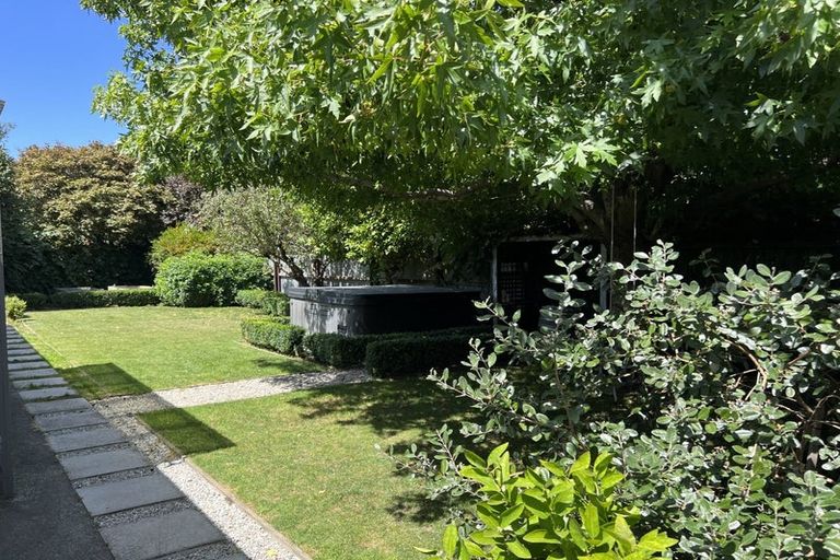 Photo of property in 15 Mirfield Place, Russley, Christchurch, 8042