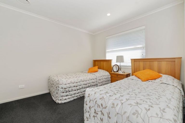 Photo of property in 5 Bernora Crescent, Bombay, 2675