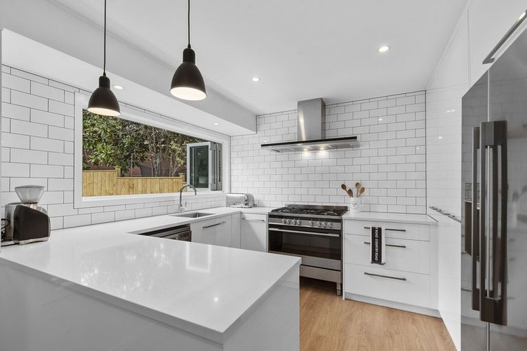 Photo of property in 4/203 Lake Road, Belmont, Auckland, 0622