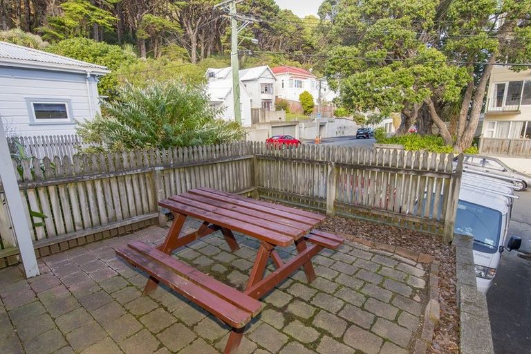 Photo of property in 3 Scarborough Terrace, Mount Victoria, Wellington, 6011