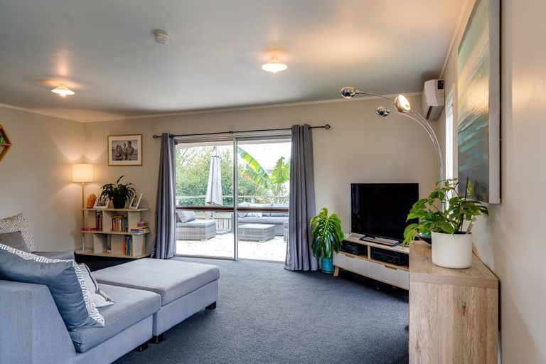 Photo of property in 3 Cross Street, Raglan, 3225