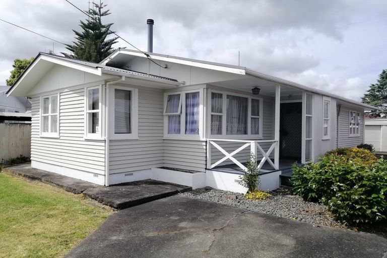 Photo of property in 16 Cedar Place, Hillcrest, Hamilton, 3216